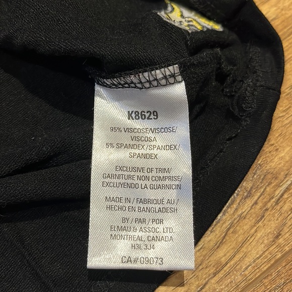 Kangol black long sleeve with rainbow striped sleeves - Picture 9 of 10